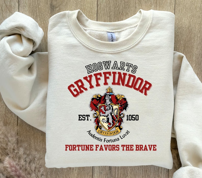 Gryffindor Crewneck Vintage Hogwarts Sweatshirt